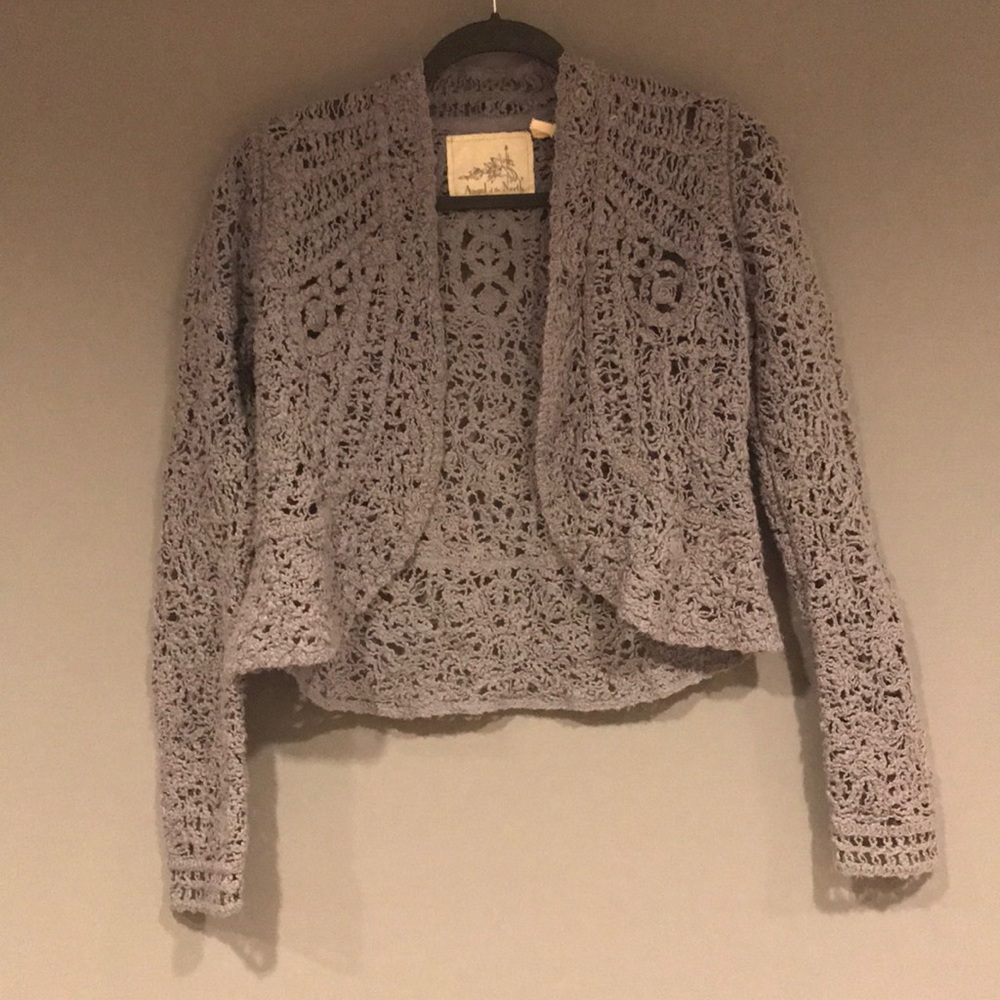 Angel of the North - Like new, cropped cardigan